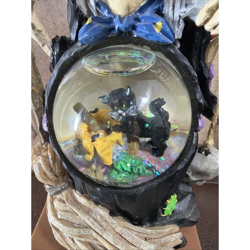 Vtg‎ Halloween Witch Crystal Ball Black Cat Water Snow Globe Tabletop Skull Read